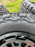 Twin-Monotube-Felgensatz mit BF-Goodrich All-Terrain Reifen